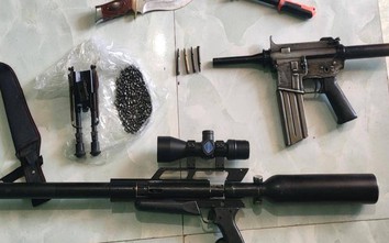 Tạm giữ khẩn cấp thanh niên tàng trữ nhiều súng trong nhà trọ ở Quảng Ngãi