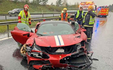 Khoản bồi thường kỷ lục cho chiếc Ferrari tai nạn