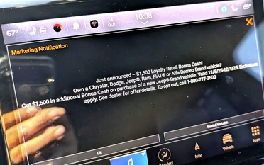 Jeep quảng cáo ưu đãi mua xe ngay trên màn hình ô tô khách hàng