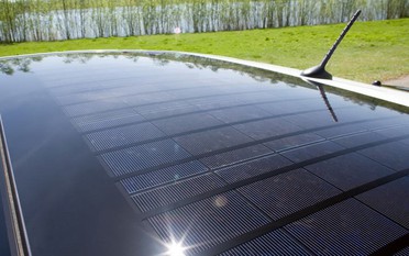 Xe điện chạy pin mặt trời sẽ khởi đầu cho một cuộc cách mạng ngành ô tô