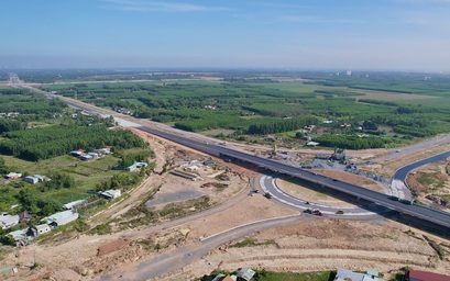 Chạy đua trên công trường Vành đai 3 TP.HCM qua Đồng Nai