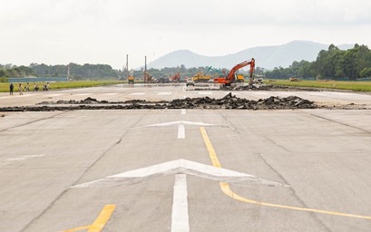 Dự án nâng cấp sân bay quốc tế Vinh: "3 ca, 4 kíp" ngay từ những ngày đầu
