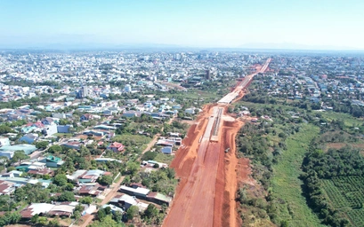 Gia Lai: Nhộn nhịp công trường đầu năm