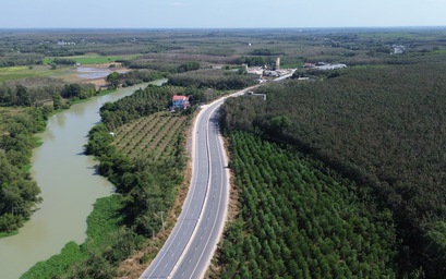 Toàn cảnh đường 6 làn xe nối Tây Ninh - TP.HCM đang tăng tốc về đích