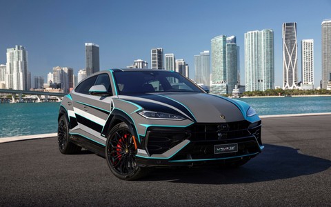 Lamborghini Urus SE với lớp sơn độc nhất vô nhị