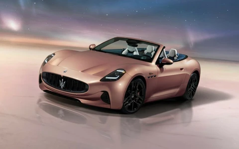 Khám phám mẫu xe Maserati chạy điện vừa ra mắt