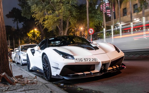 Chi tiết Ferrari 488 GTB với gói độ siêu hiếm tại Việt Nam