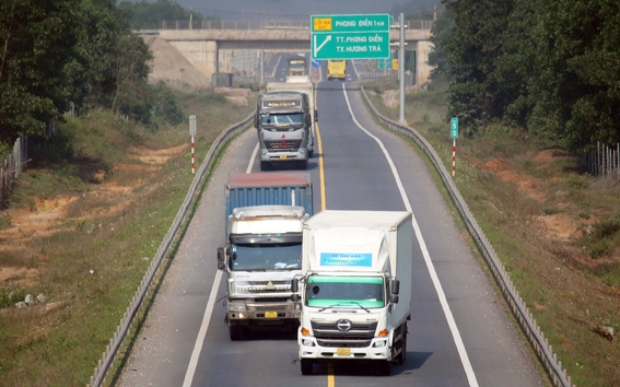 Những lỗi tài xế thường vi phạm trên đường cao tốc và mức phạt