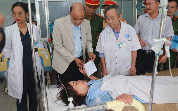 Xe đám cưới gặp nạn trên cao tốc Đà Nẵng - Quảng Ngãi: Tập trung cứu chữa các nạn nhân