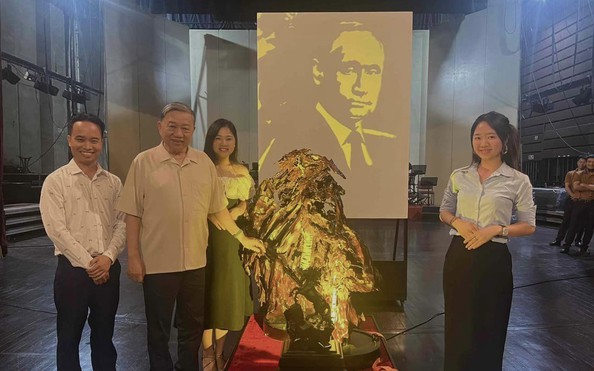 Món quà đặc biệt Tổng bí thư Nguyễn Phú Trọng đích thân chọn tặng link vao w88 Putin
