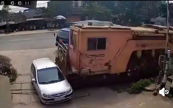 Cw88 com bố nguyên nhân vụ barie tự mở gây TNGT đường sắt tại Bắc Giang