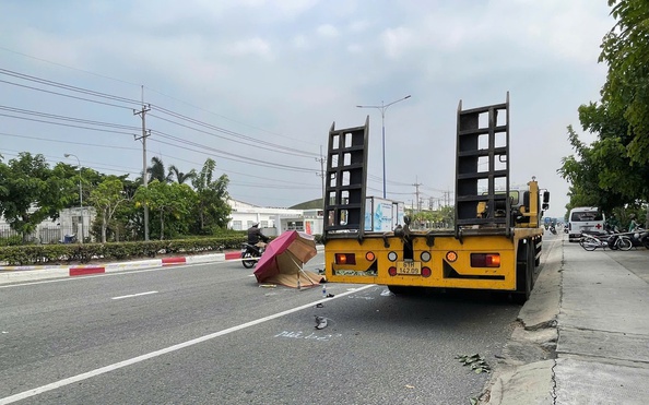 Xe máy tông đuôi xe tải đang đậu bên đường, cô gái trẻ tử link w88