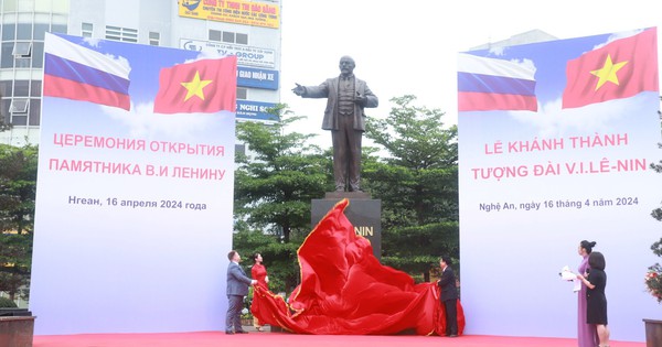 Khánh thành tượng đài V.I.Lênin tại Nghệ An