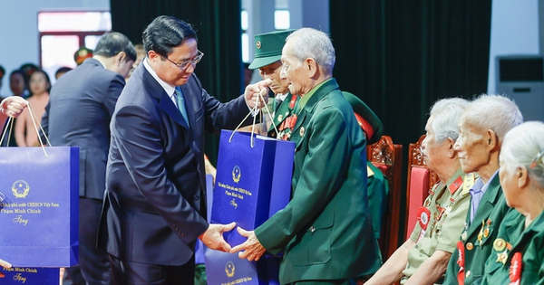 Thủ tướng: Không bao giờ quên tinh thần của các chiến sĩ Điện Biên