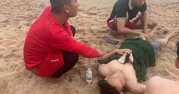 Nha Trang: Liên tục cứu nạn thành công nhiều người tắm biển bị sóng cuốn