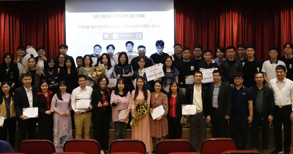 Sinh viên Đại học Xây dựng Hà Nội sáng tạo không gian phòng thí nghiệm với sơn hiệu ứng