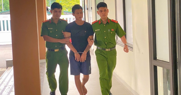 Thanh Hóa: Đối tượng say xỉn mang dao đến trụ sở chém phó công an xã bị thương