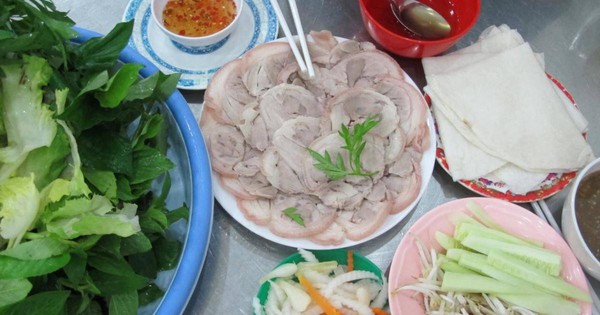 cách luộc chân giò ngon