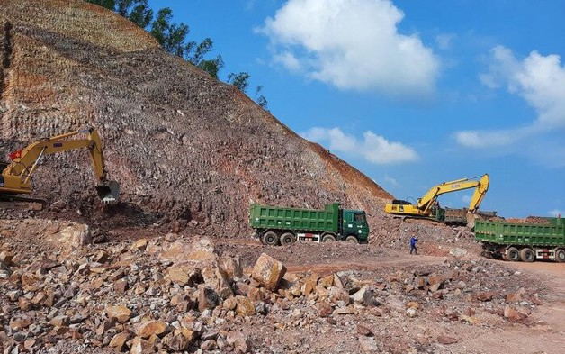 Bộ GTVT yêu cầu quản chặt hoạt động khai thác vật liệu thi công tại các mỏ đặc thù