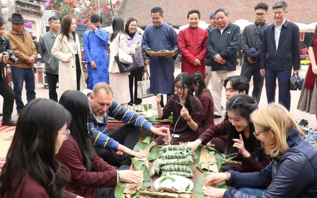 Hà Nội tổ chức nhiều sự kiện sôi động, hấp dẫn dịp tết Nguyên đán Ất Tỵ