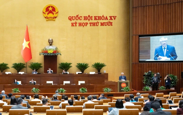 Xem xét giao UBND cấp xã quản lý, theo dõi người bị cấm đi khỏi nơi cư trú