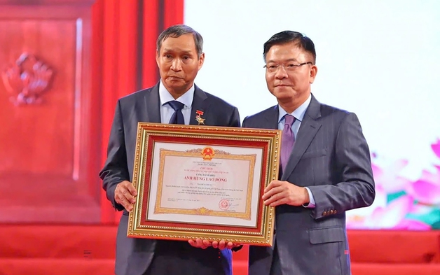 HLV Mai Đức Chung: Còn sức là còn cống hiến 
cho bóng đá nữ