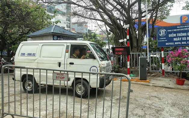 Gỡ khó thu phí không dừng tại bãi đỗ xe