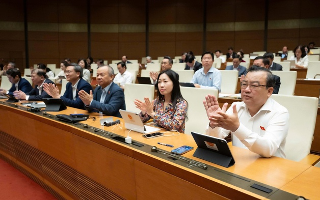 Từ 1/1/2030: Miễn viện phí ở mức cơ bản cho người dân tham gia bảo hiểm y tế