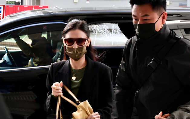 Trương Bá Chi nói gì tại phiên tòa giải quyết tranh chấp hợp đồng với công ty quản lý cũ?