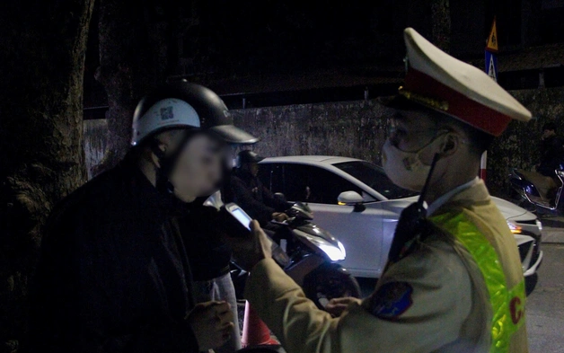 Hà Nội xử lý 129 trường hợp vi phạm nồng độ cồn tối cuối tuần