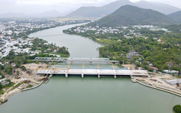 Đập ngăn mặn sông Cái Nha Trang sắp về đích sau nhiều năm vướng mặt bằng