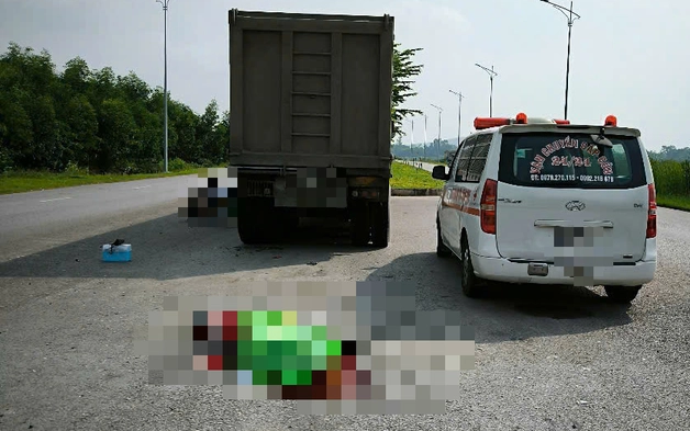 Va chạm với xe tải kéo rơ-moóc, người đàn ông tử vong