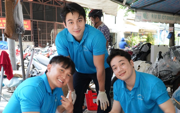 Top 3 Mr World Vietnam 2024 cùng vào bếp, chuẩn bị hơn 500 suất ăn gửi bệnh viện