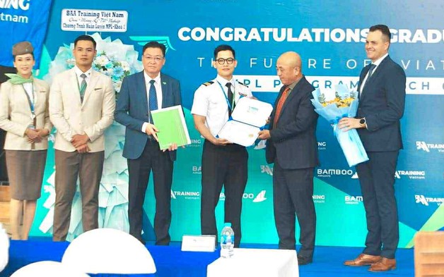 Khóa đào tạo học viên phi công MPL đầu tiên tại Việt Nam chính thức tốt nghiệp