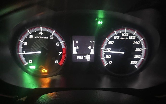 Đổ xăng E10 báo lỗi động cơ, có đáng lo?