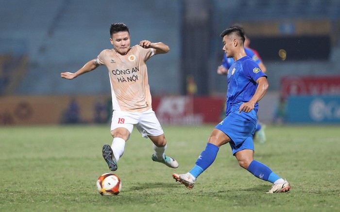 Lịch thi đấu bóng đá V.League hôm nay: Quang Hải lập kỷ lục ở CLB CAHN; Cuộc đua trụ hạng có biến?