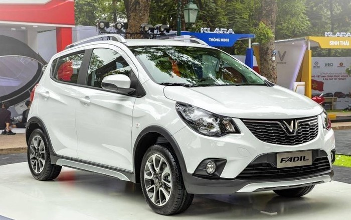 VinFast bàn giao 650 xe Fadil đầu tiên đến tay khách hàng | Thời Đại