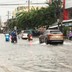 Quảng Ngãi: Mưa lớn gây ngập quốc lộ, sẵn sàng di dời hàng nghìn người dân