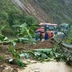 Sạt lở đường Hồ Chí Minh qua đèo Lò Xo, giao thông tê liệt