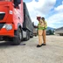 Cảnh sát giao thông Đắk Lắk mật phục xử lý xe đầu kéo chở cát quá tải gần 300%