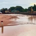 Cát đỏ tràn xuống quốc lộ sau mưa lớn, giao thông qua Lâm Đồng tê liệt nhiều giờ