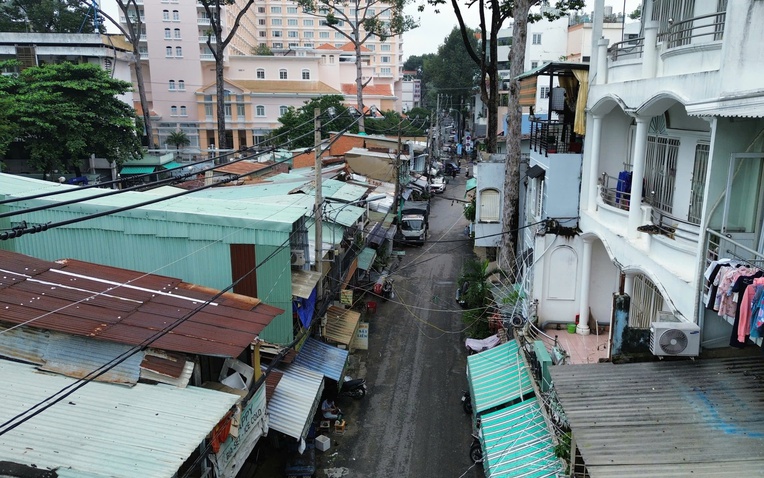 Cận cảnh con đường 5m giữa trung tâm TP.HCM sắp "lên đời" 17m với vốn ngàn tỷ đồng