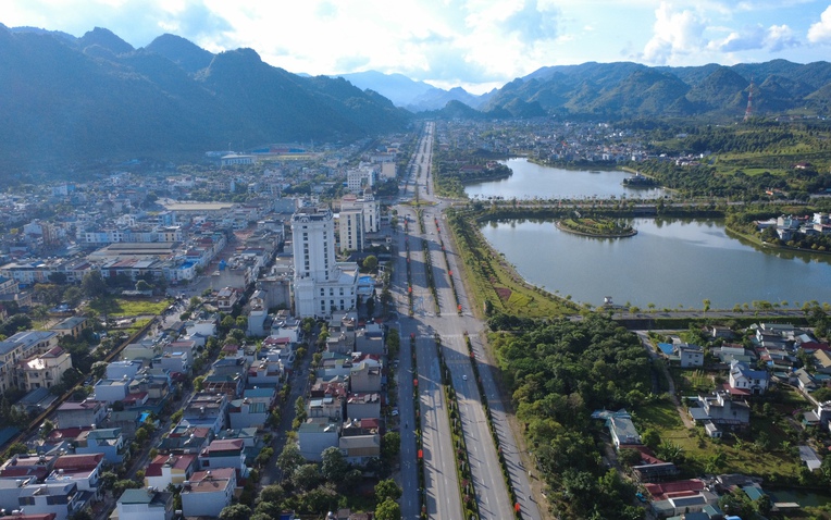 Diện mạo những con đường hiện đại nơi phố núi Lai Châu