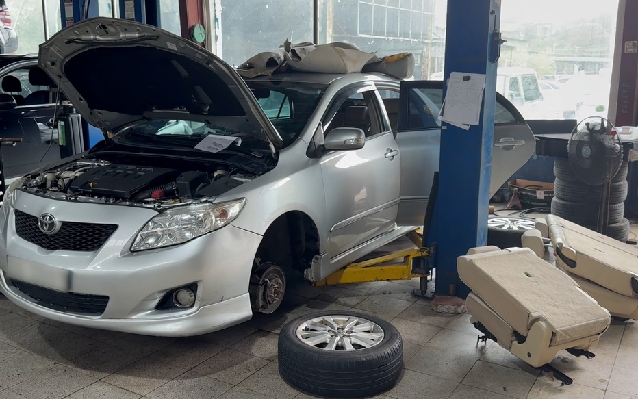 Xe bị thủy kích sửa tốn trăm triệu, bán lại mất giá