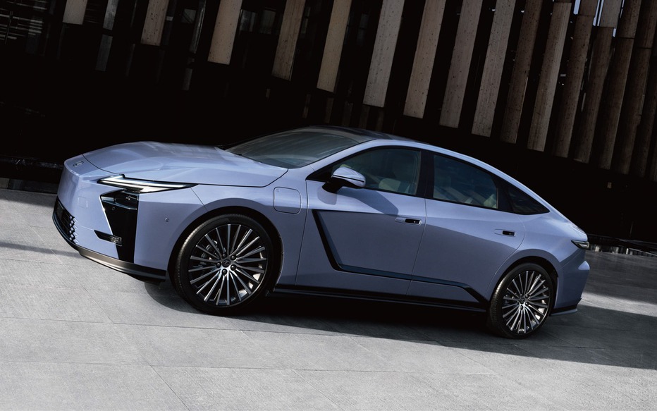 Chiến lược mới trong kế hoạch điện hóa của Toyota